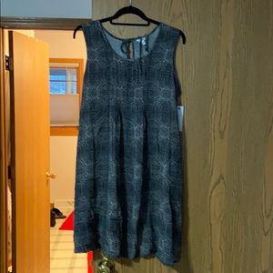 Size large sundress. Never worn.